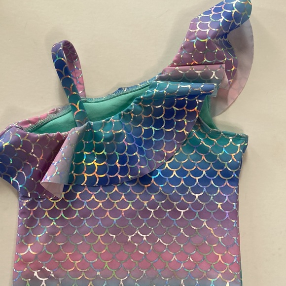 Girls H&M One Piece Swimsuit - Picture 6 of 8